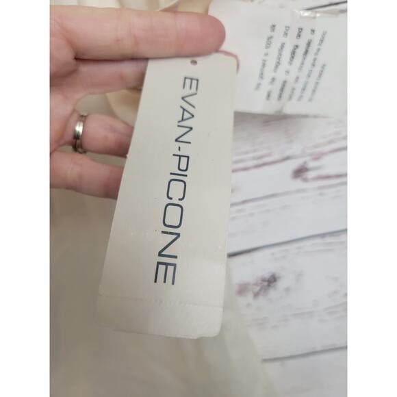 NWT Vtg Evan Picone Button Up Shirt Ivory 100% Silk Short Sleeve Women's Size 12 - Picture 6 of 15